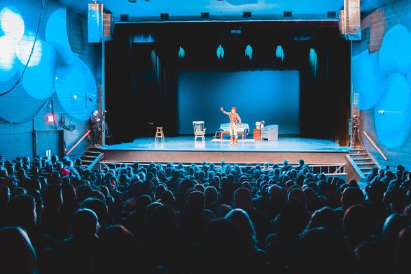 Quel est le plus grand festival de théâtre en France?
