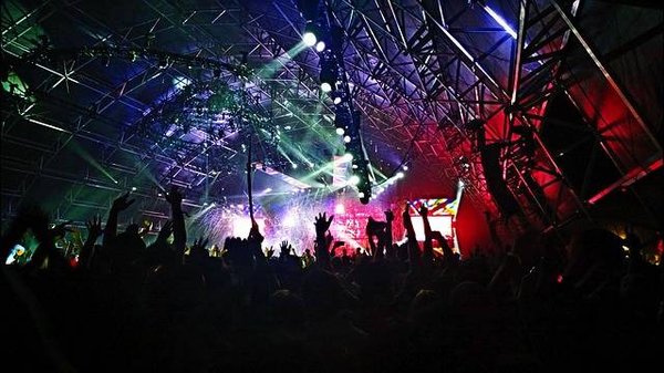 Comment réserver ses billets pour assister aux concerts des festivals du monde ?
