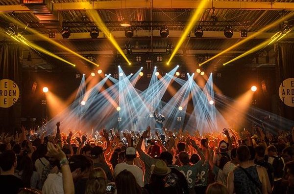 Les incontournables de la scène musicale mondiale à ne pas manquer lors des festivals